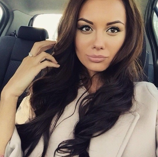 В моих объятиях вы ощутите божественное блаженство. Я нежная, горячая, и всегда позитивная. Мои услуги включают классический и эротический массаж, страстный секс и многое другое. Фото 100% реальные, ведь я ценю ваше доверие. Отзывы моих клиентов говорят о моей профессиональной подготовке и непревзойденных навыках. Живу в Москве, и готова встретиться с вами в любое удобное для вас время. Не упускайте возможность испытать настоящую страсть и нежность! 🌹 Ира